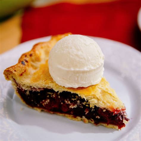This homemade pie crust recipe is tender, buttery and flaky. Cherry Pie | Recipe in 2020 | Cherry pie recipe, Food network recipes, Oil pie crust