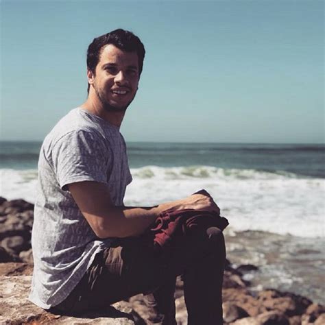 Claudio ramos plays the position goalkeeper, is 29 years old and 183cm tall, weights 83kg. Irmão de Cláudio Ramos explica desentendimentos com ...