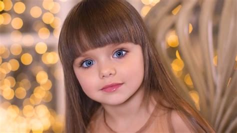 People Are Calling This 6 Year Old The Most Beautiful Girl In The World And It S So Problematic