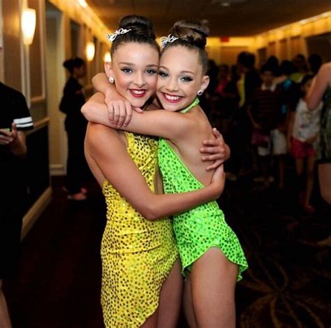 maddie and kendall aka brunette twinnies aka bros dance moms pictures dance moms maddie