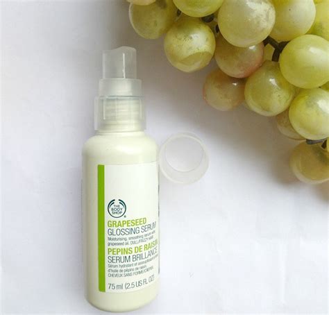 For a long time, grapeseed oil was only considered a byproduct of the wine industry. The Body Shop Grapeseed Glossing Serum : My Fav Hair Gloss