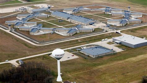 Bureau Of Prisons Is Closing Violent Detention Unit In Thomson