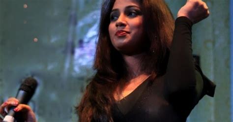 Shreya Ghoshal Hot Stage Performancecelebs Lifecelebrity News And Gossip Movie Reviews Songs
