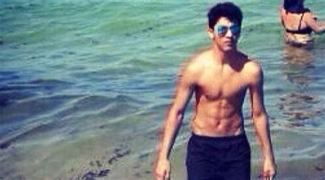 Shah Rukh Khans Teenage Son Aryan Khan Flaunts His Abs Bollywood
