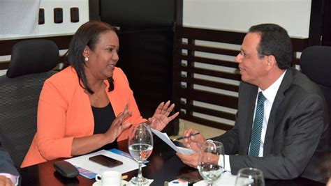 Ministro Felicita A La Asociación Dominicana De Profesores Por Su 50