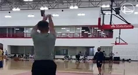Stephen Curry Shoots Three Pointers For Five Minutes Straight Without A Single Miss Video