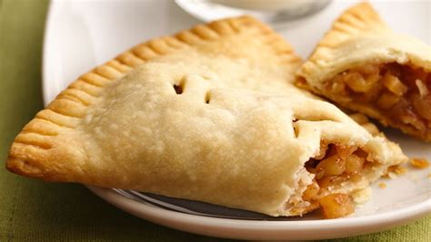 It cores the apples, peels them and slices them to perfection, with just a turn of the handle. Apple Harvest Pockets Recipe - Pillsbury.com