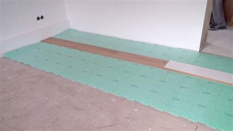 So werden schäden am boden durch spannungsrisse verhindert. Welche Trittschalldämmung unter Laminat und Parkett ...