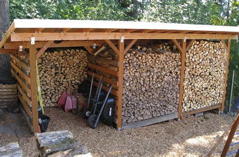 So, why not build the firewood sheds of large storage capacities to organize your firewood stocks? Как сделать деревянный дровник для дачи своими руками ...