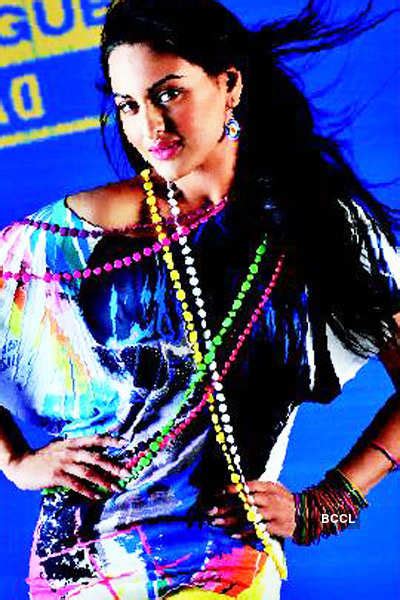 Sonakshi Has Signed Prabhudevas Action Jackson With Ajay Devgn And