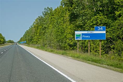 Exit Sign On Highway 402 For Pinery Provincial Park Stock Photo Image