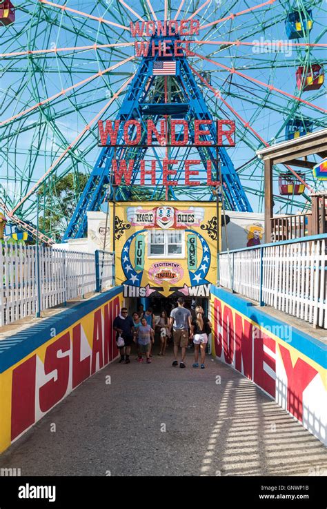 Entrance To Coney Island Amusement Park And The Wonder Wheel With
