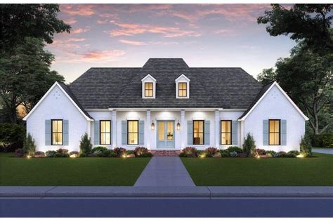 French Country Ranch Plan 4 Bedrm 35 Bath 2350 Sq Ft 206 1055