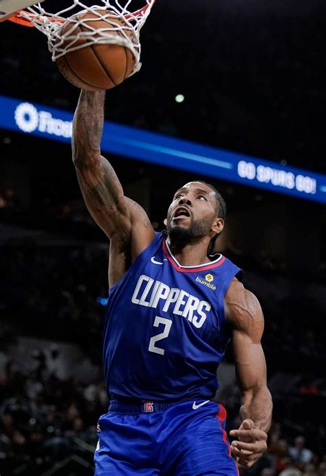 Kawhi leonard breaks down dunk like only kawhi leonard can: Clippers pound Spurs for Kawhi Leonard's first win in San ...