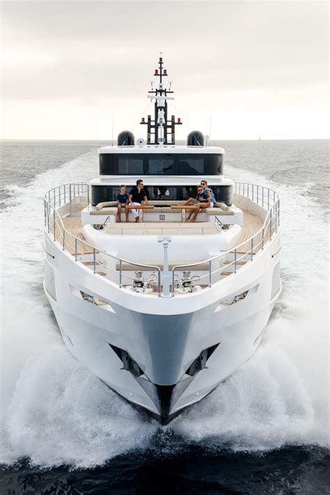 Majesty 100 Super Yacht Dansk Yacht Import