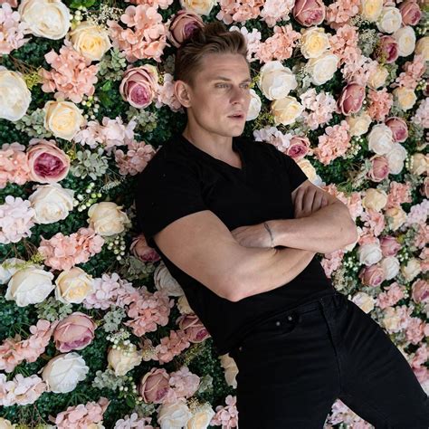 Billy Magnussen On Instagram This Guy Is Thirsty In 2020 Billy
