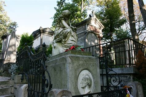 Chopintombpere Lachaisecemeteryparis Free Image From