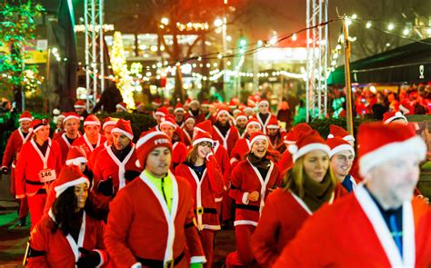 120 Kerstmannen Rennen Door Tilburg ‘het Gaat Ons Vooral Om De Lol’ Foto Ad Nl
