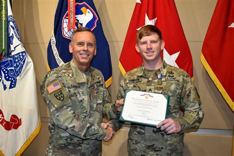 1st Space Brigade Nco Receives Soldiers Medal For Heroism Article