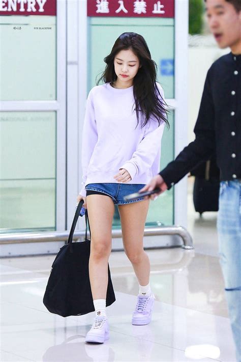 For me and most of the people, jennie from blackpink is a real fashionista. 제니츄 on in 2020 | Blackpink fashion, Airport fashion kpop ...