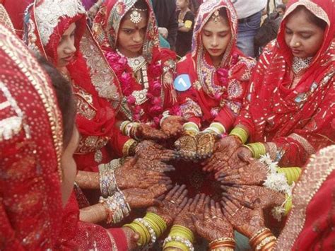 60 hindu couples tie the knot at karachi mass wedding…