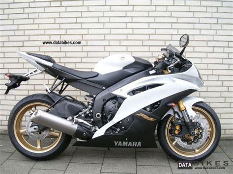 Check mileage, colors, photos, full specifications, india launch news and updates. 2011 Yamaha YZF-R6 Model 2012 adrenalin