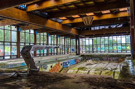 New york officials have confirmed the state's first coronavirus case, a woman who recently traveled to iran and is currently isolated in her manhattan home. The Abandoned Resorts of New York's Borscht Belt - Dusty ...