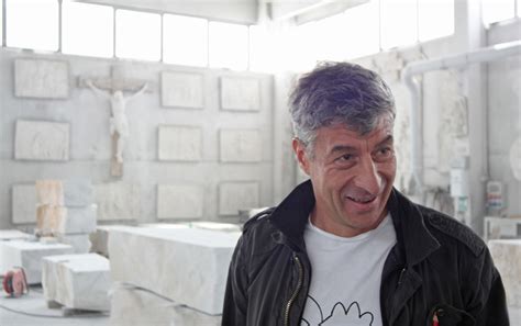 Maurizio Cattelan Le Opere Principali I Temi Della Sua Arte