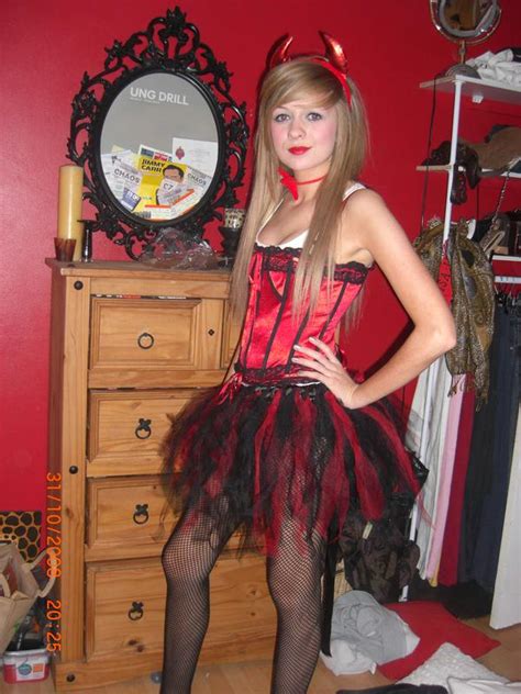 Real Girls 20 Halloween Edition Gallery Ebaums World