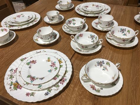 58 Pce Mintons Made In England Bone China Dinnerware Vermont Pattern