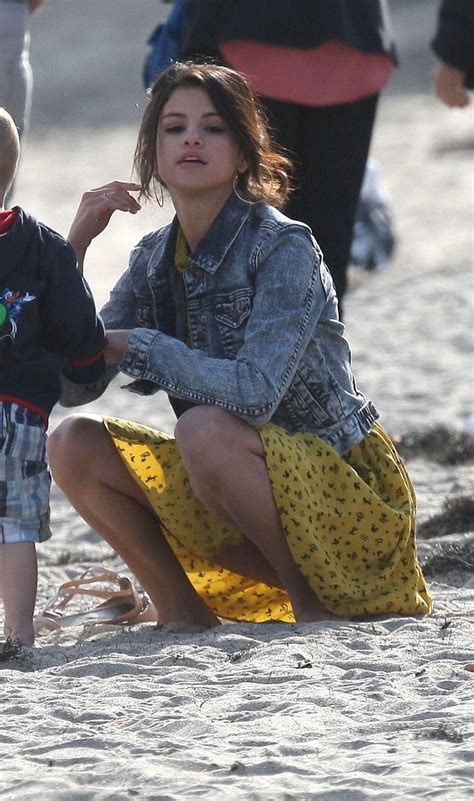 Selena Gomez Hits The Beach Dream Bazar