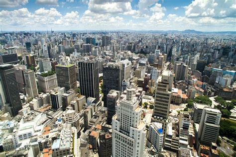 São paulo is the largest city in brazil, with a city population of about 12 million and almost 22 million in its metropolitan region. São Paulo: veja os melhores lugares para visitar na ...