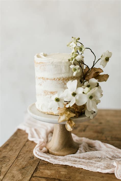 44 Wedding Cakes With Fresh Flowers Martha Stewart Weddings