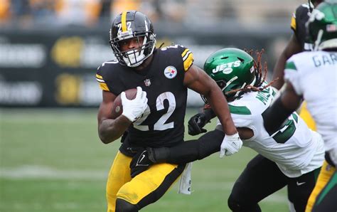 Pittsburgh Steelers Rb Najee Harris Has Been Playing With Steel Plate