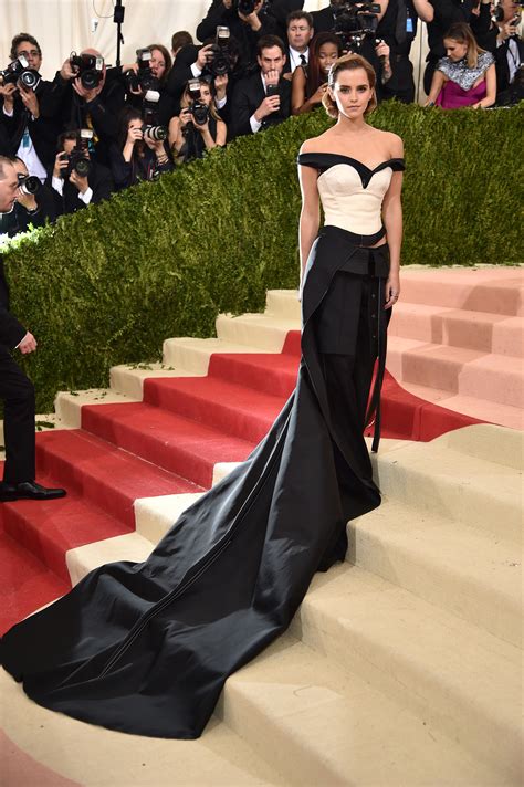 41 Of The Best Met Gala Dresses Of All Time