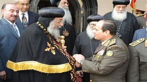 التربة ( انظر مايجوز السجود عليه ) مستعدا لبدأ صلاة المغرب ( انظر تحديد. صلاة السيسي كم ركعة؟