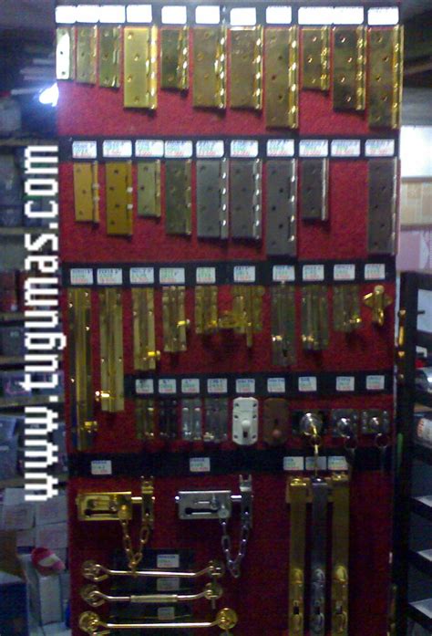 Kran shower sudah pasti familiar terdengar. Toko Tugumas - DATA HARGA BAHAN BANGUNAN