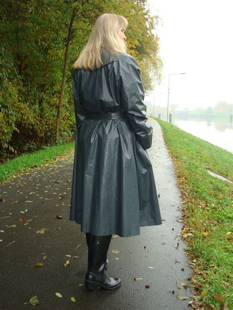 grey rubber raincoat kleppermantel klepper schwarzer regenmantel
