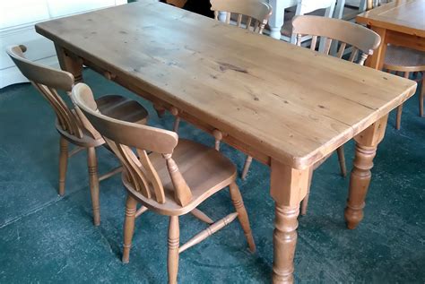 Place a lamp on the large top surface or use it to keep your beverage within arm's reach. Pine 6FT farmhouse rustic table with 2 side drawers £365 ...
