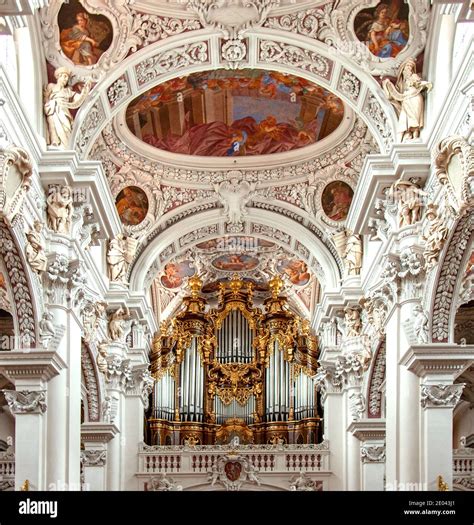 St Stephens Cathedral Organ Passau Hi Res Stock Photography And Images
