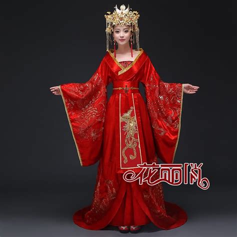 Historical Chinese wedding dress | Chinese wedding dress, Chinese