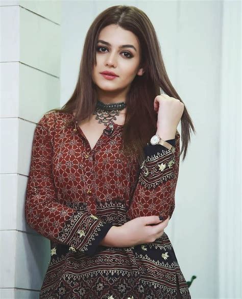 Pin By Ibrahim Nisar On Pakistani Actress Fashion Pakistani Dresses Casual Pakistani Fashion