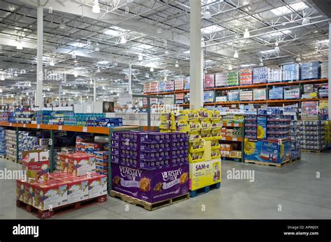 Costco Hi Res Stock Photography And Images Alamy