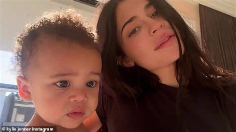 Kylie Jenner Cuddles Up To Son Aire One In Adorable Instagram Videos