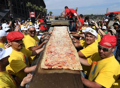 19 Km Long Pizza Made By 100 Chefs Sets Guinness Record For Worlds