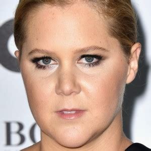 Amy Schumer Responds To Her Leaving The Country ZergNet