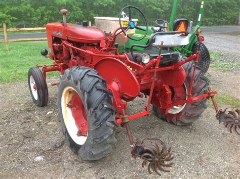 International Harvester 140 Tractors Compact 1 40hp John Deere