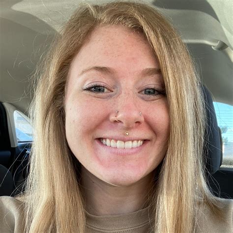 Lauren Stelflug Intake Counselor Desert Parkway Behavioral
