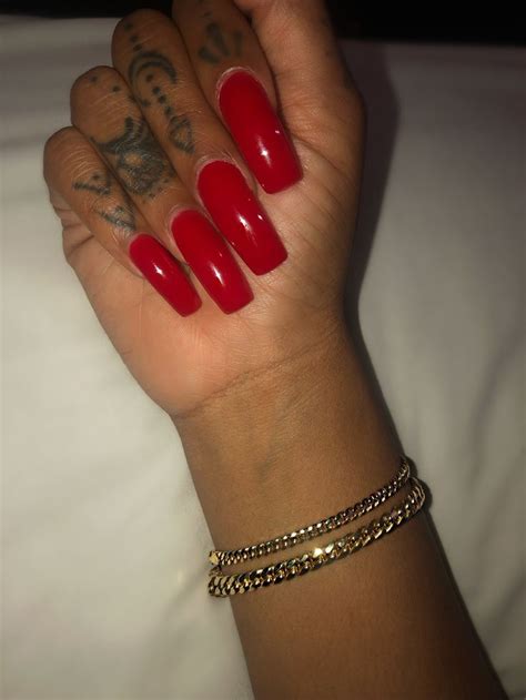 Pin On Red Nails Are Sexy