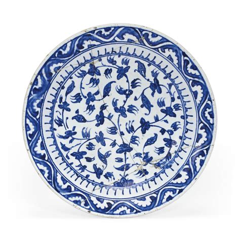 A Large Iznik Blue And White Pottery Dish Ottoman Turkey Early Th